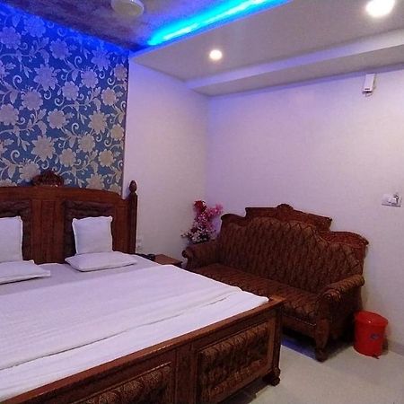 Hotel Shalimar Executive, Uran Islampur Peth  エクステリア 写真