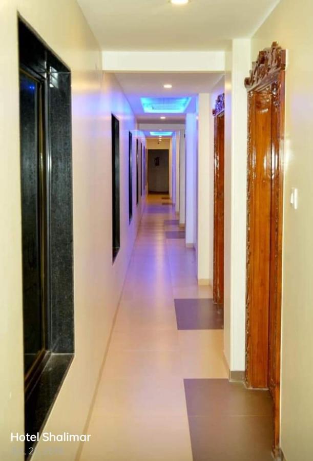 Hotel Shalimar Executive, Uran Islampur Peth  エクステリア 写真