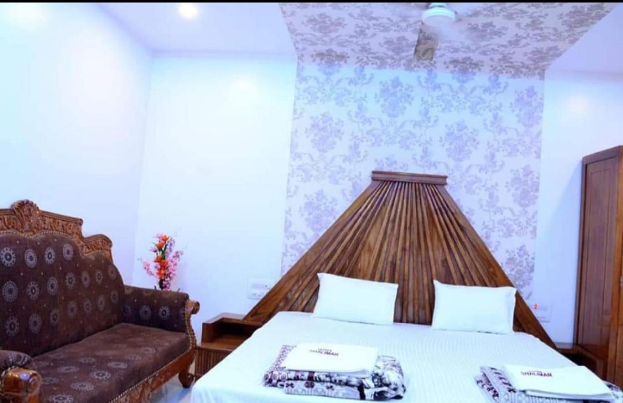 Hotel Shalimar Executive, Uran Islampur Peth  エクステリア 写真
